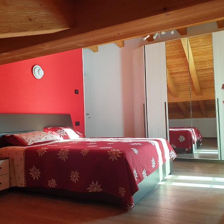 Casa Vacanza Lo Nano Fenis Dış mekan fotoğraf