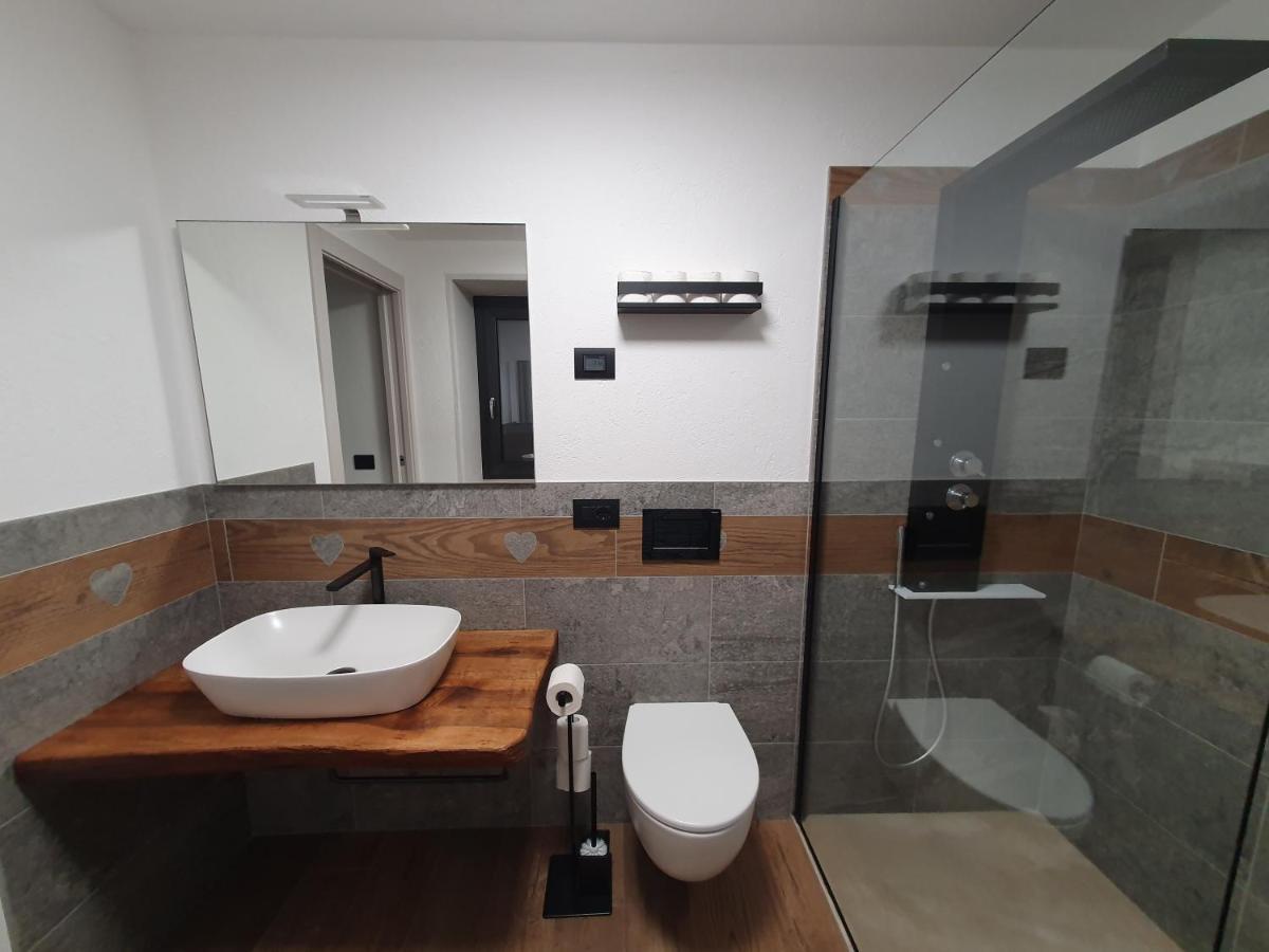 Casa Vacanza Lo Nano Fenis Dış mekan fotoğraf