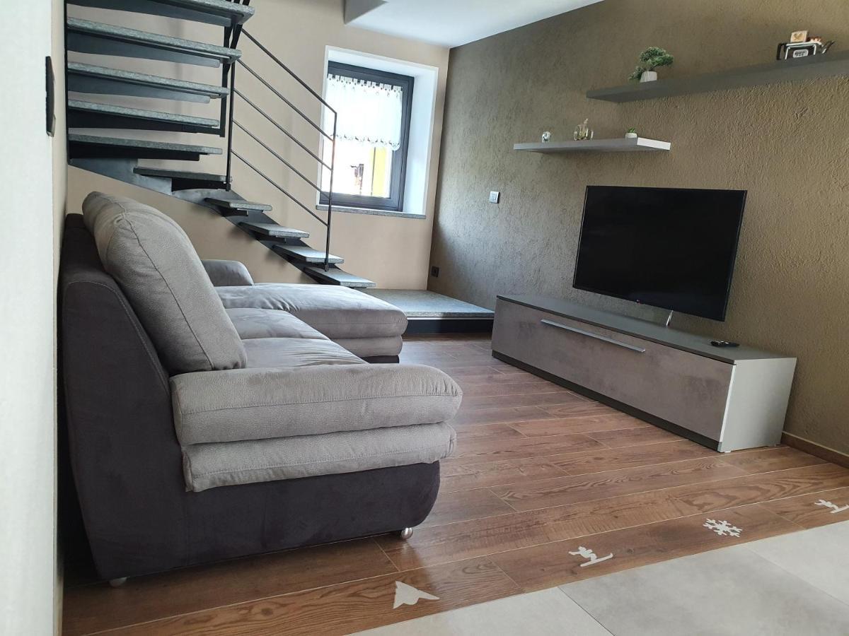 Casa Vacanza Lo Nano Fenis Dış mekan fotoğraf