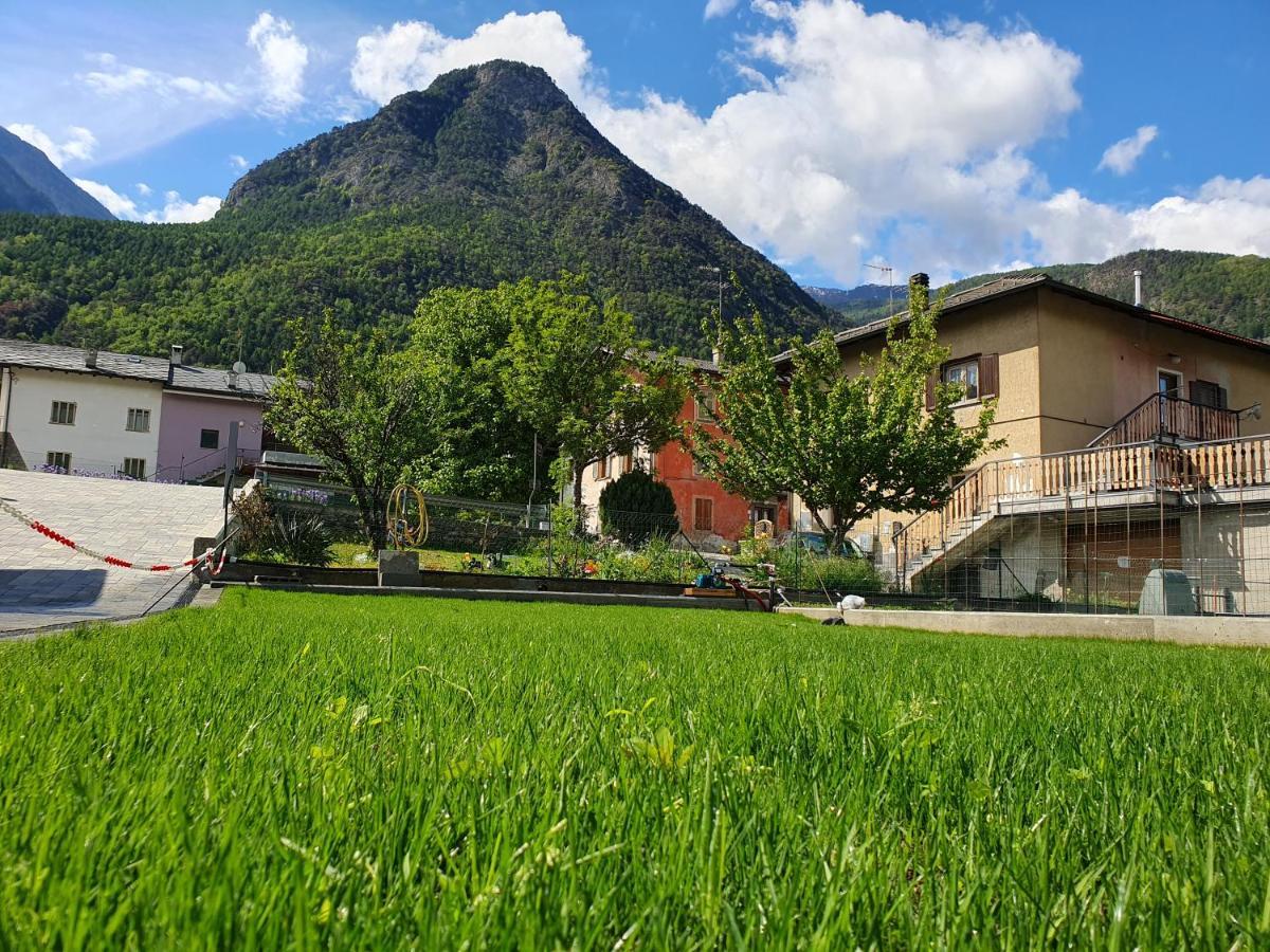 Casa Vacanza Lo Nano Fenis Dış mekan fotoğraf