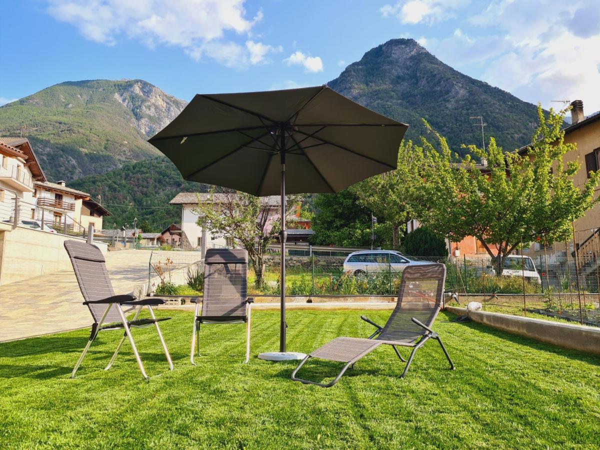 Casa Vacanza Lo Nano Fenis Dış mekan fotoğraf